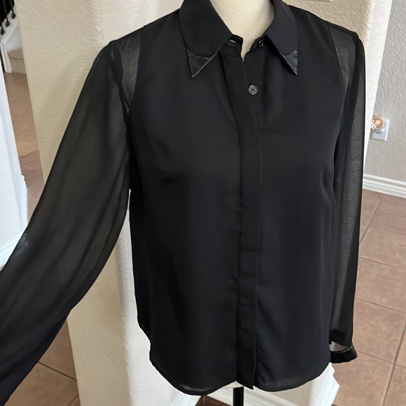 Forever 21 black sheer button down HiLo top - Picture 4 of 17